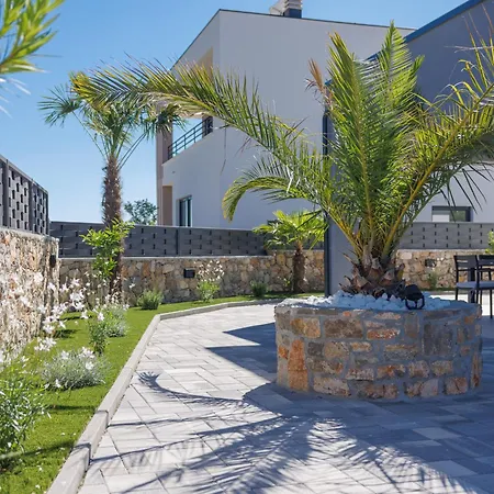 Stanic Villa *